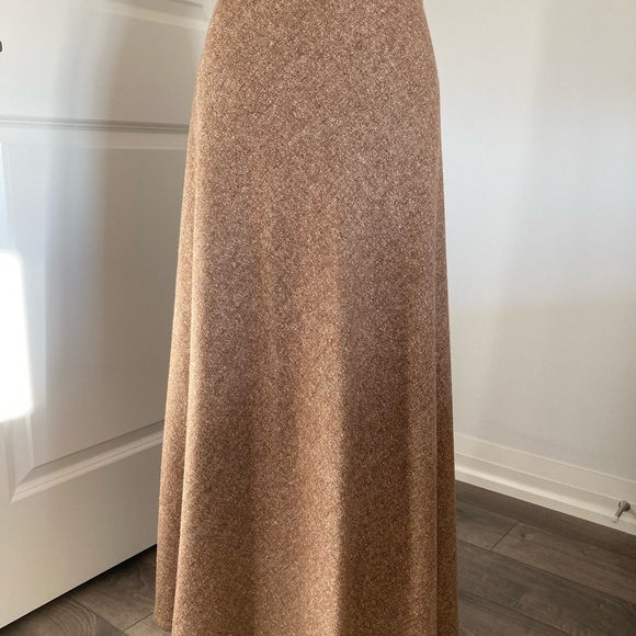 Kenneth Cole maxi wool brown skirt, size 6-8 - Picture 7 of 10